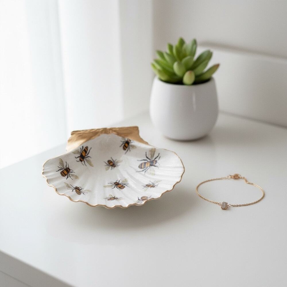 Bumble Bee Shell Trinket Dish, Cottagecore Ring Dish